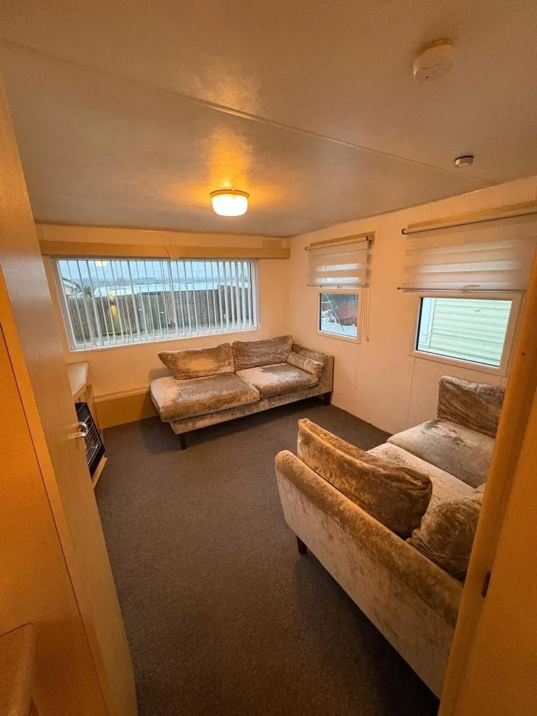2 bedroom static home to rent