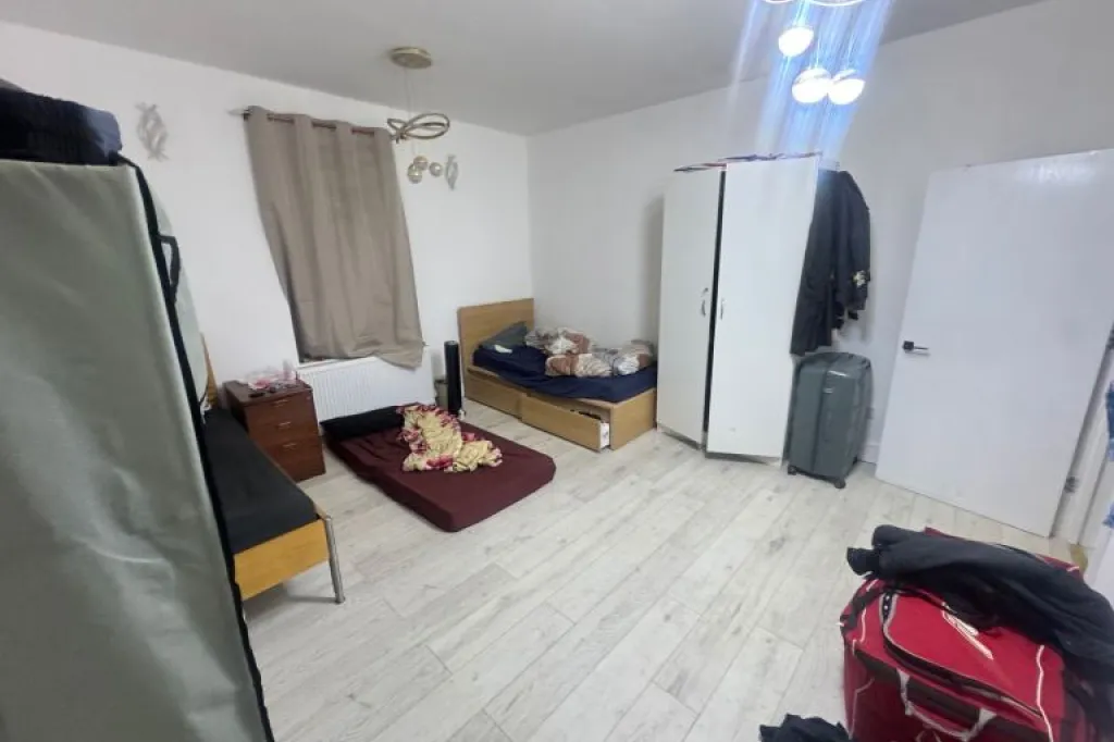One huge bedroom flat