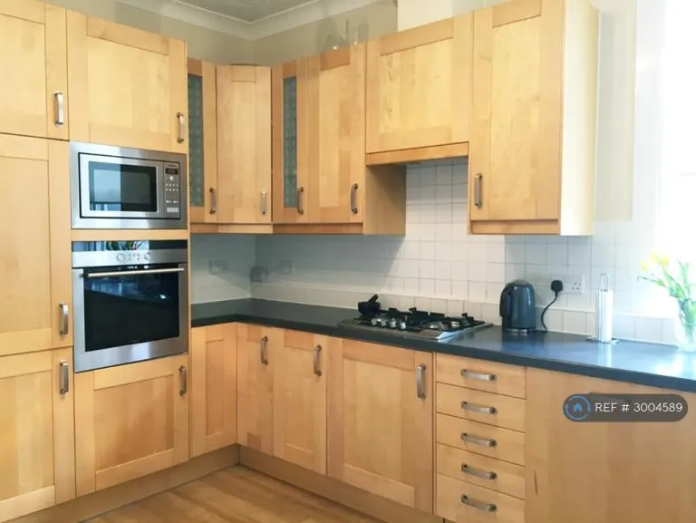 2 bedroom flat in Sherwood Park Road, Sutton, SM1 (2 bed) (#3004589)
