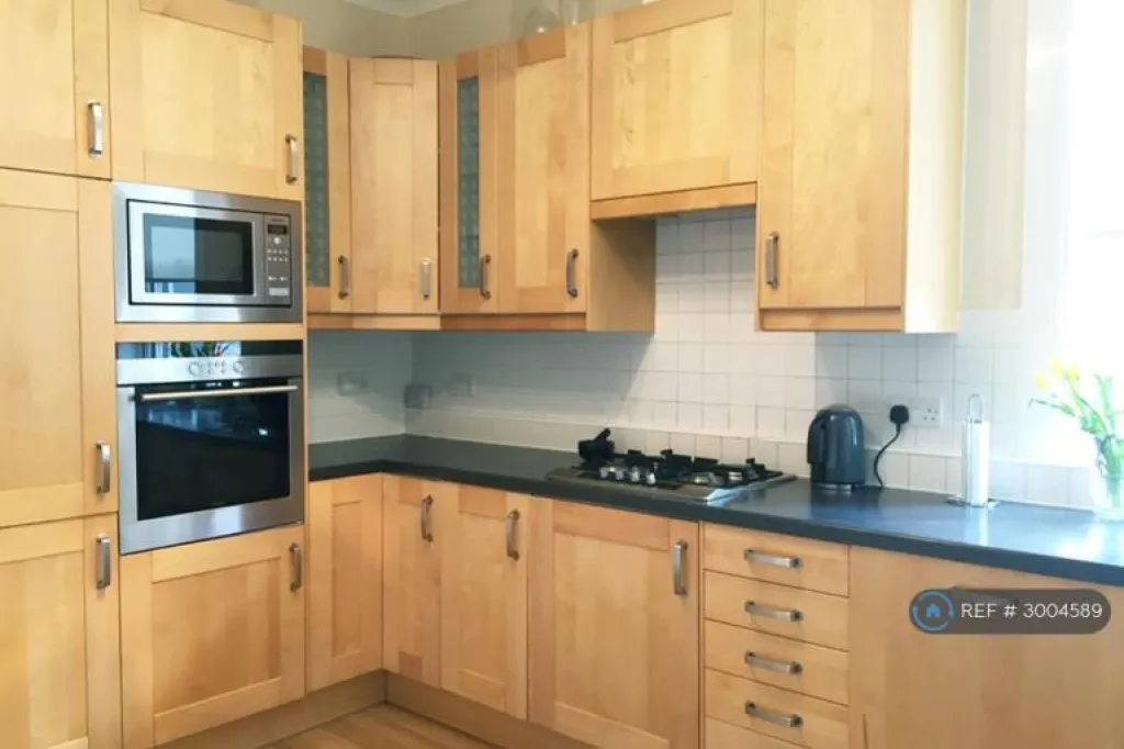 2 bedroom flat in Sherwood Park Road, Sutton, SM1 (2 bed) (#3004589)