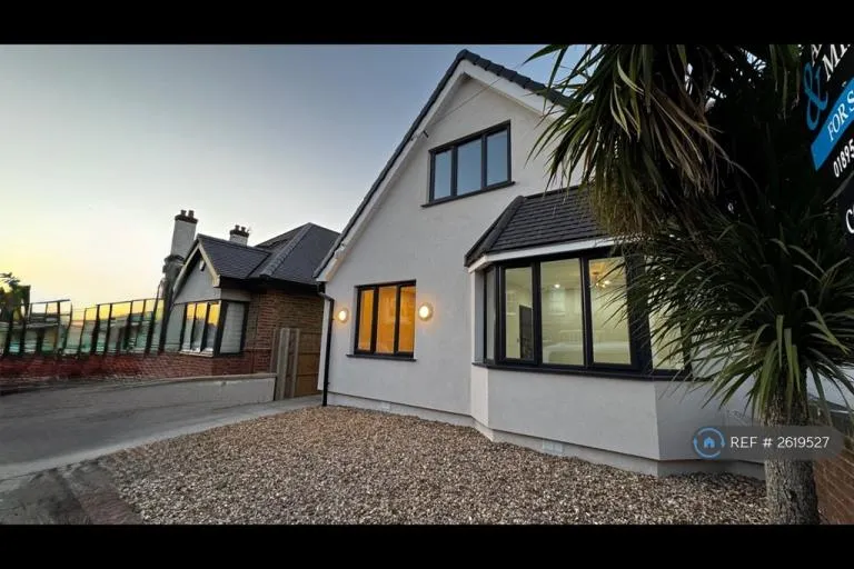 4 bedroom house in Walford Road, Uxbridge, UB8 (4 bed) (#2619527)