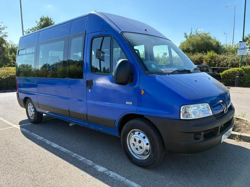 2005 PEUGEOT BOXER MINIBUS – ONLY 51,000 MILES
