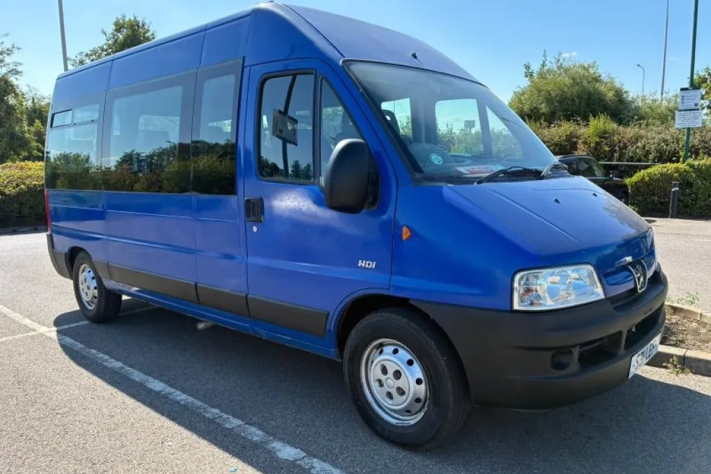 2005 PEUGEOT BOXER MINIBUS – ONLY 51,000 MILES