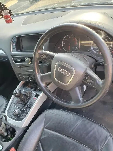 Audi Q5 2.0 tdi quattro