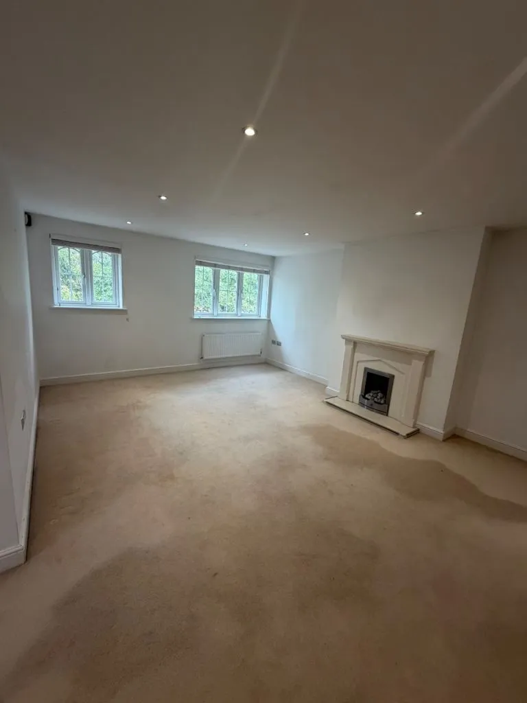 2 Bedrooms 2 Bathrooms Massionette Beautifully done is available to rent in Winkfield Windsor SL4