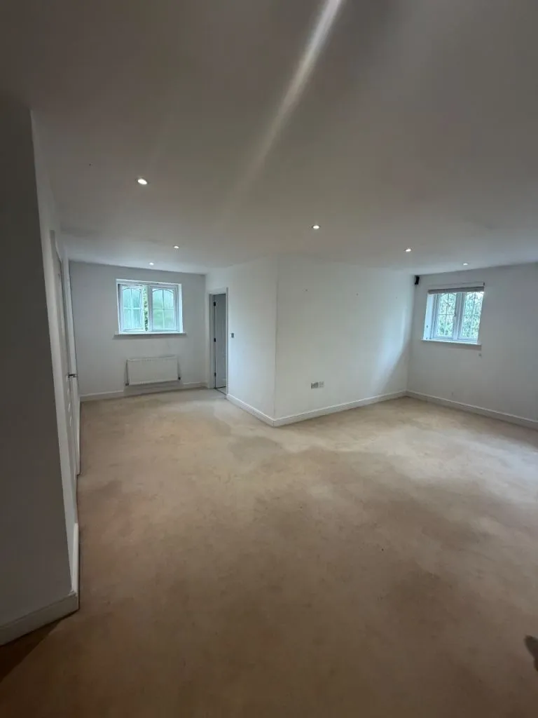 2 Bedrooms 2 Bathrooms Massionette Beautifully done is available to rent in Winkfield Windsor SL4