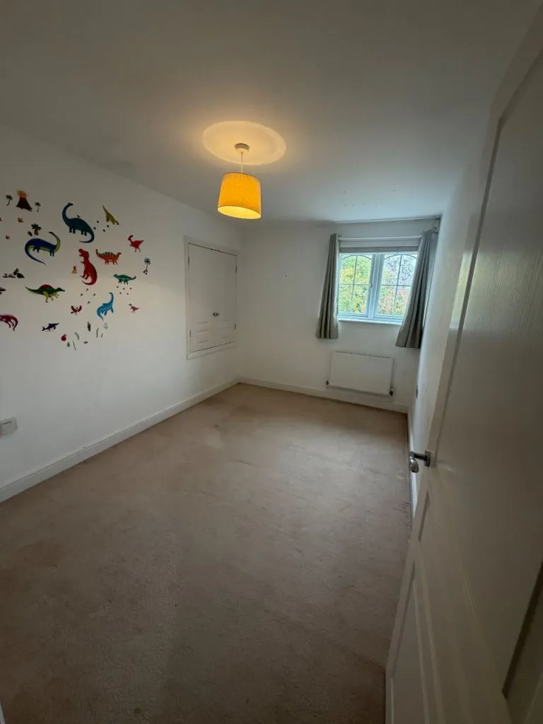 2 Bedrooms 2 Bathrooms Massionette Beautifully done is available to rent in Winkfield Windsor SL4