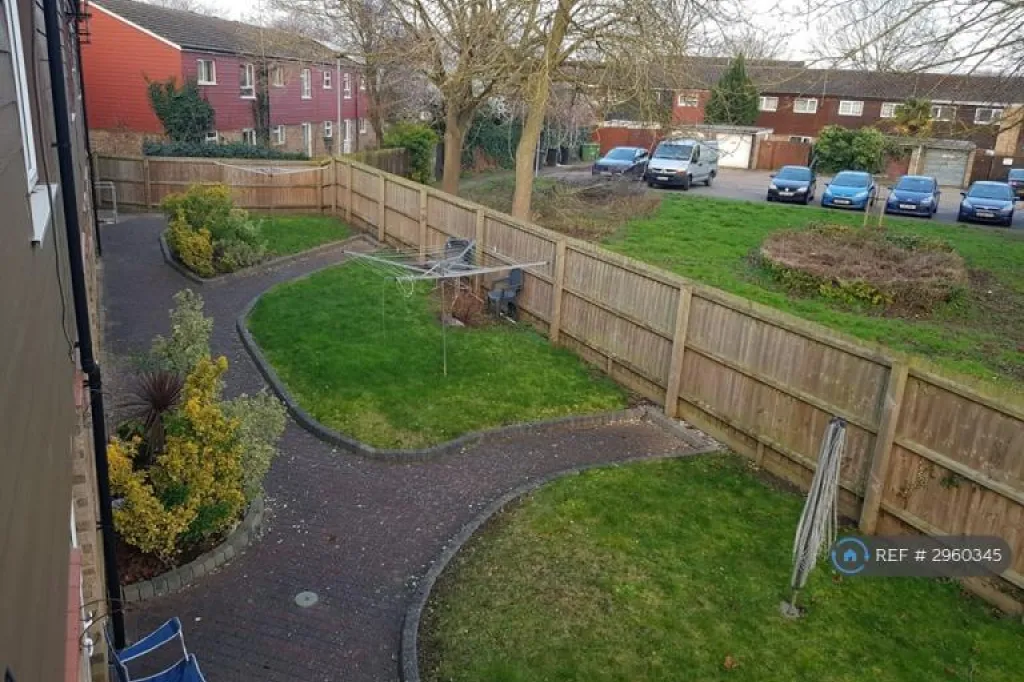 1 bedroom flat in Stumpacre, Peterborough, PE3 (1 bed) (#2960345)