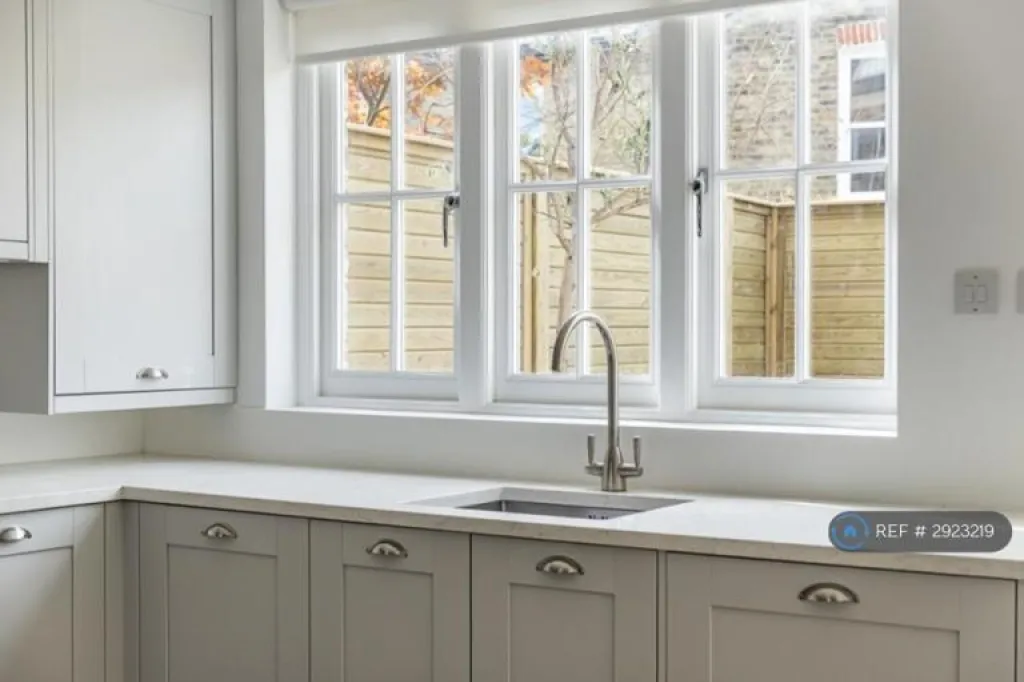 4 bedroom house in St. Ann's Park Road, London, SW18 (4 bed) (#2923219)