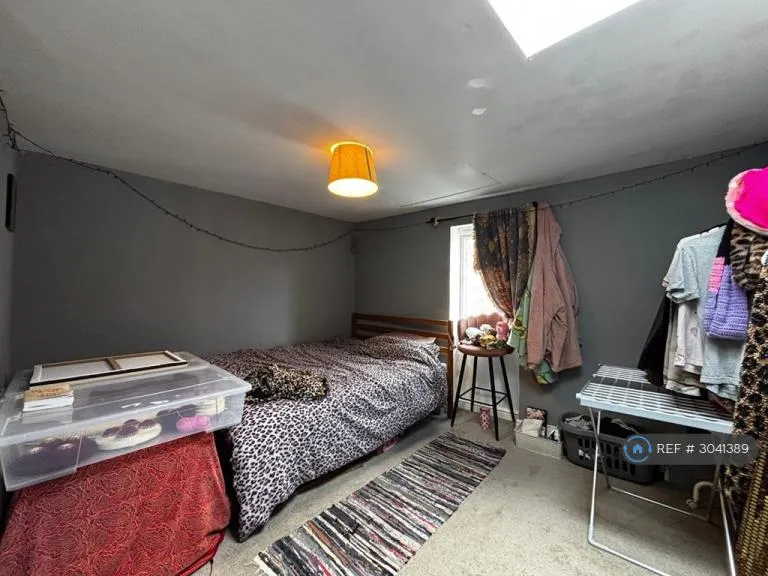 1 bedroom flat in Hill St, Bristol, BS3 (1 bed) (#3041389)
