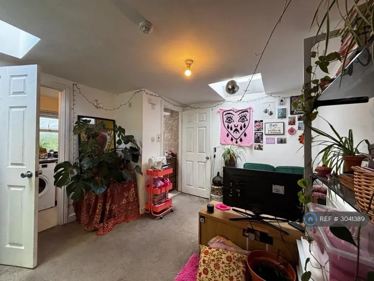 1 bedroom flat in Hill St, Bristol, BS3 (1 bed) (#3041389)