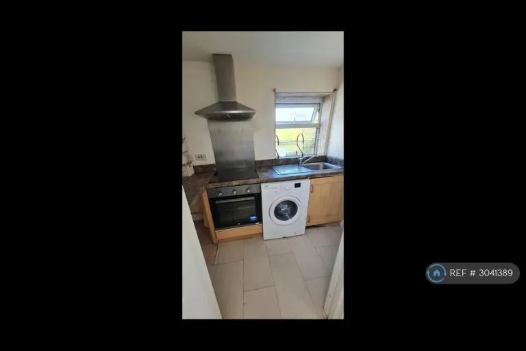 1 bedroom flat in Hill St, Bristol, BS3 (1 bed) (#3041389)