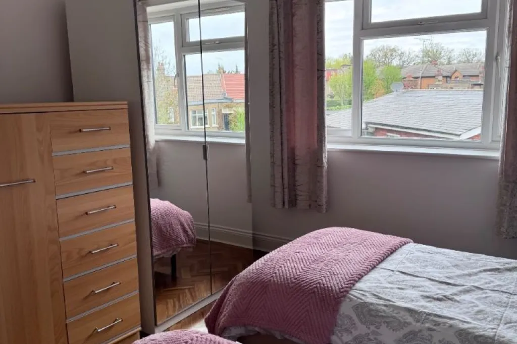 2 very spacious double bedroom flat in heart of Palmers Green