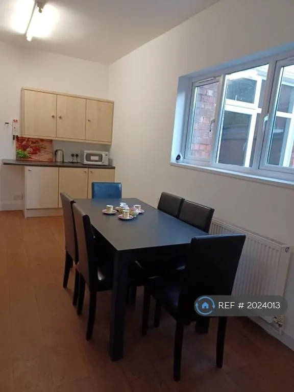 6 bedroom house in Barras Lane, Coventry, CV1 (6 bed) (#2024013)