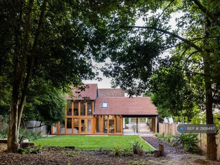 4 bedroom house in Park Lane, Old Knebworth, Knebworth, SG3 (4 bed) (#2926497)