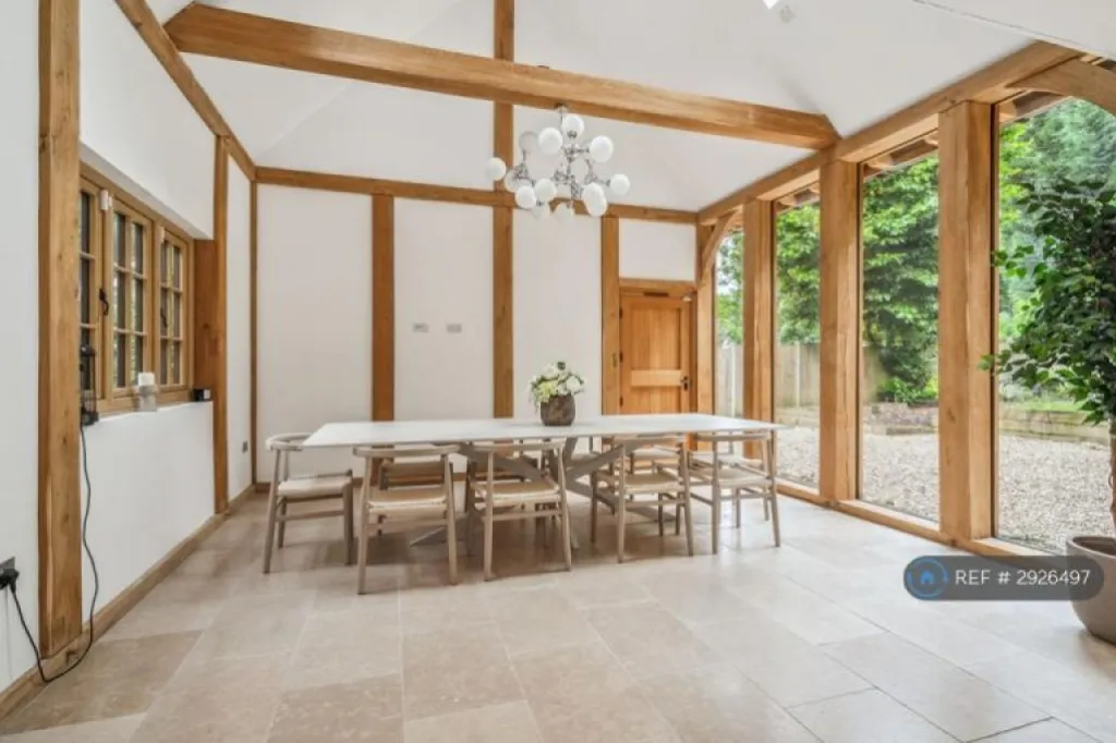 4 bedroom house in Park Lane, Old Knebworth, Knebworth, SG3 (4 bed) (#2926497)