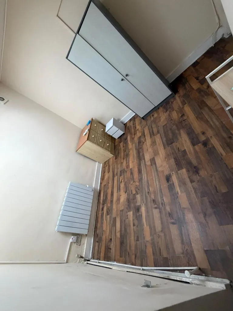 Studio flat to rent in Ilford £1000 all bills included