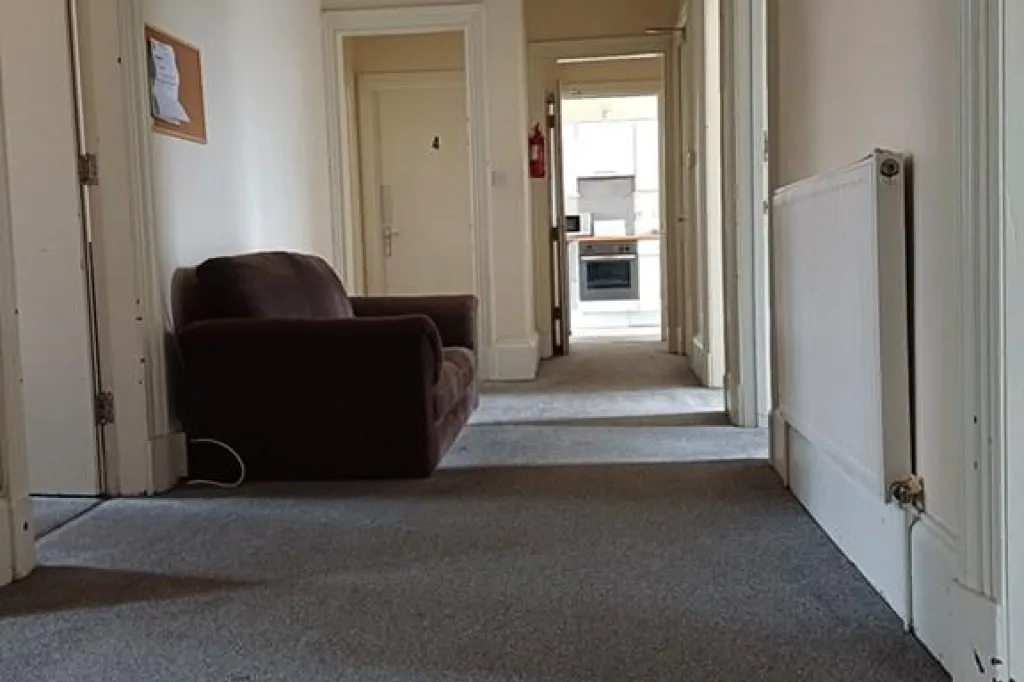 6 bedroom flat in Hyndland Road, Glasgow, G12 (6 bed) (#2935290)