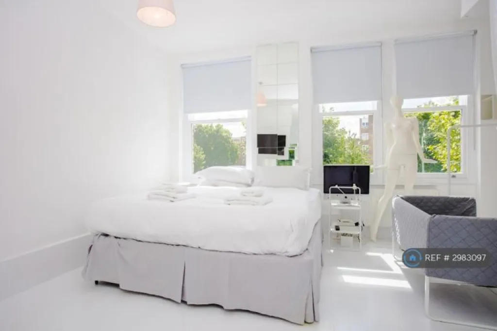 4 bedroom house in Victoria Road, London, NW6 (4 bed) (#2983097)