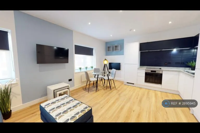 1 bedroom flat in Northcote Street, Cardiff, CF24 (1 bed) (#2895945)