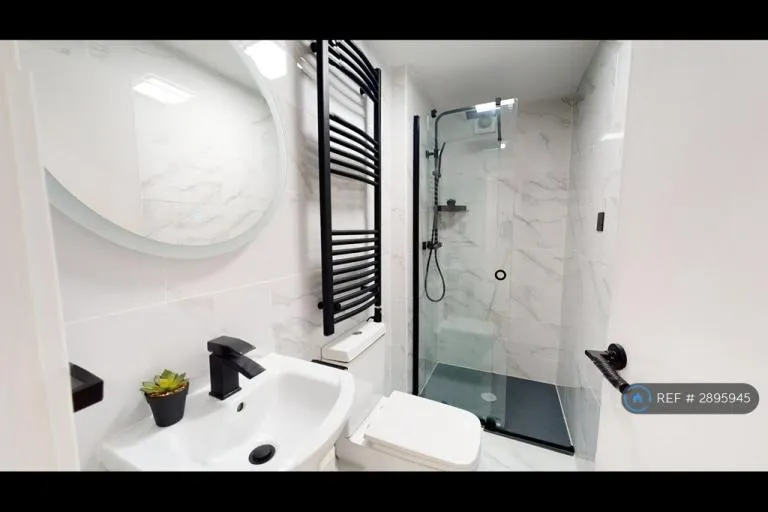 1 bedroom flat in Northcote Street, Cardiff, CF24 (1 bed) (#2895945)