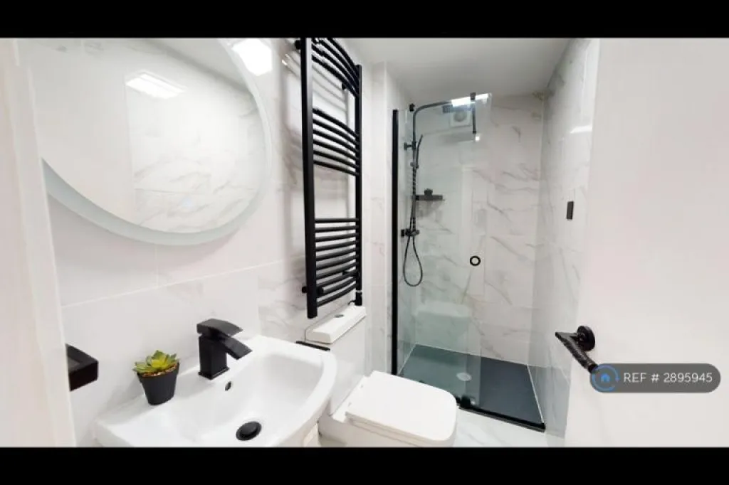 1 bedroom flat in Northcote Street, Cardiff, CF24 (1 bed) (#2895945)
