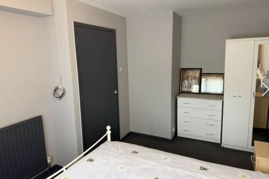 2 bedroom flat