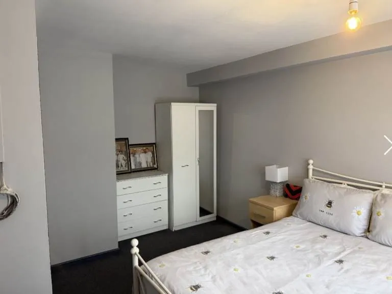 2 bedroom flat