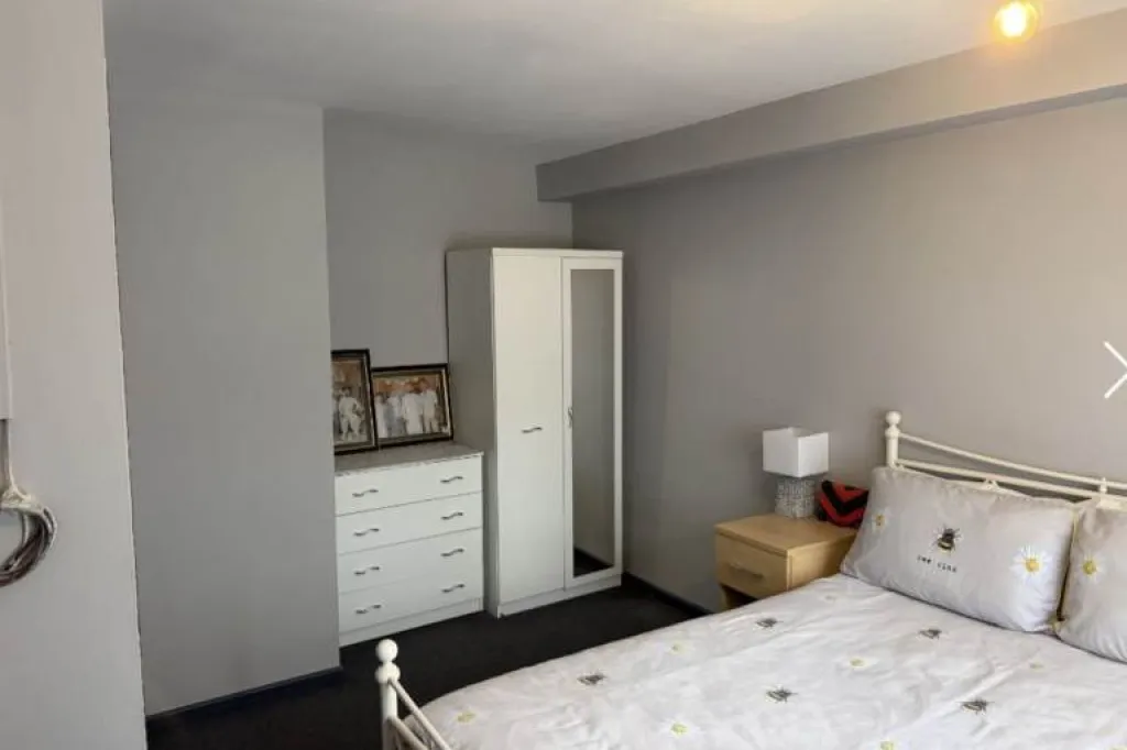 2 bedroom flat