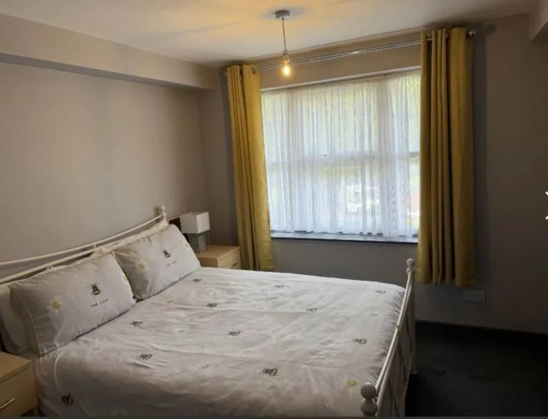2 bedroom flat