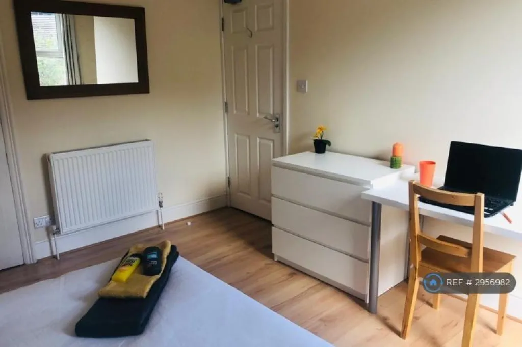 1 bedroom in Stalker Lees Road, Sheffield, S11 (#2956982)