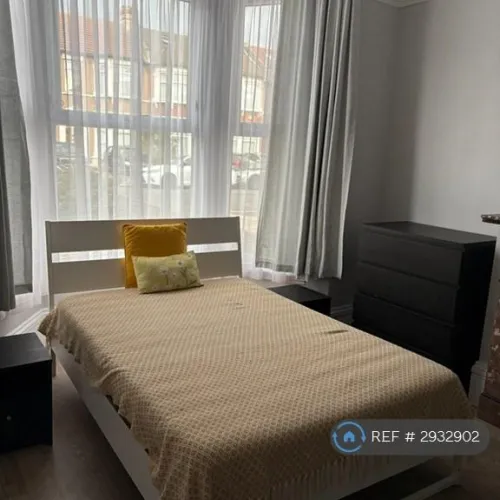 1 bedroom in Kingswood Road, Goodmayes, IG3 (#2932902)