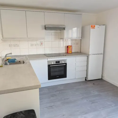 2 bedroom flat in Dagenham