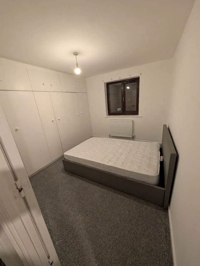 2 bedroom flat in Dagenham