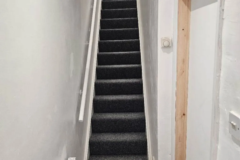 3-Bedroom House to Rent in Grimsby – Company Lets Available